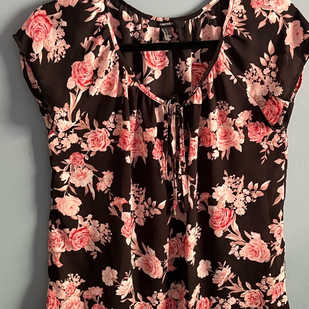SELLING FOREVER 21 TOP FOR WOMEN SIZE SMALL COLOR FLORAL - Picture 12 of 13